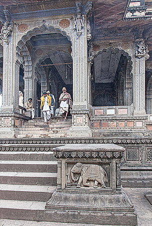 Saddhus at Maheshwar_MG_9940