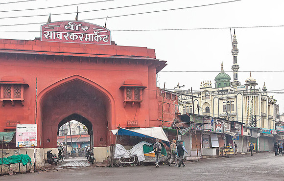 Arch and mosque_MG_9828