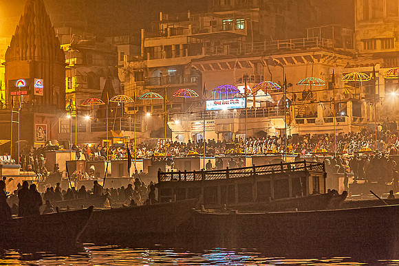 Performance at Veranasi ghats _MG_8999