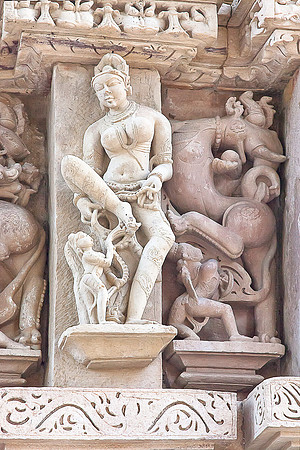 Khajuharo lady and beast_MG_9252