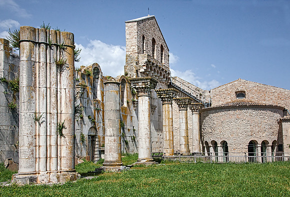Abbey ruins, Venosa_MG_7772