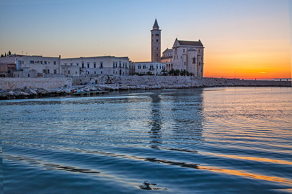 Sunset, church and ocean Trani_MG_7612