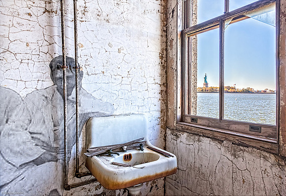 Washbasin and LibertyIMG_7476-HDR