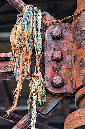 Iron and rope_DSC0177-Edit