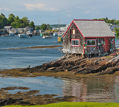 Lobster cabin with buoys, Mackerel Cove, Maine_MG_8045